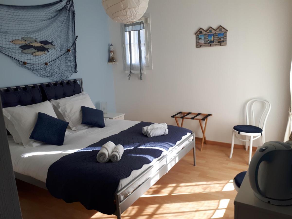 L'Aur~Elie Bed & Breakfast Lalinde Eksteriør bilde