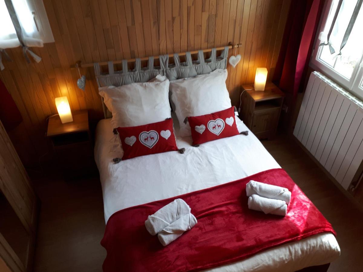 L'Aur~Elie Bed & Breakfast Lalinde Eksteriør bilde