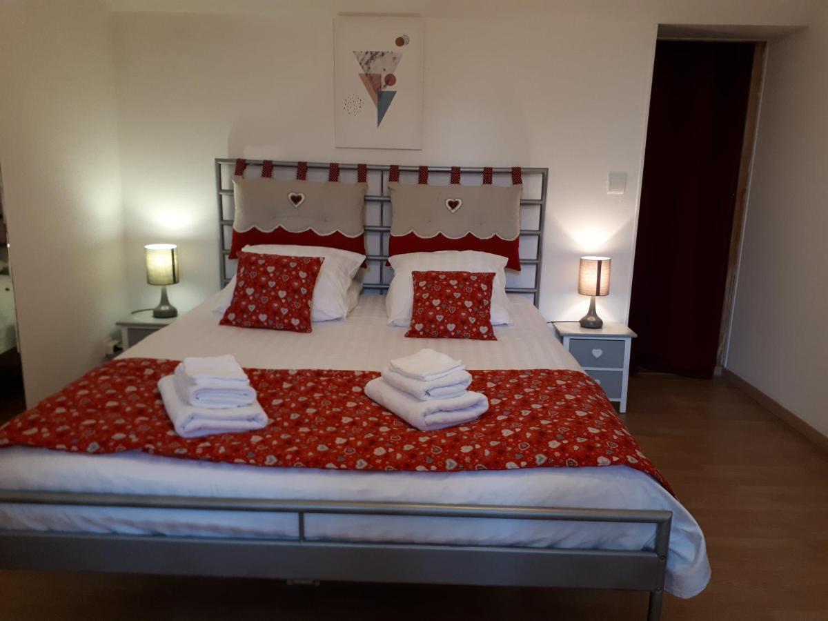 L'Aur~Elie Bed & Breakfast Lalinde Eksteriør bilde