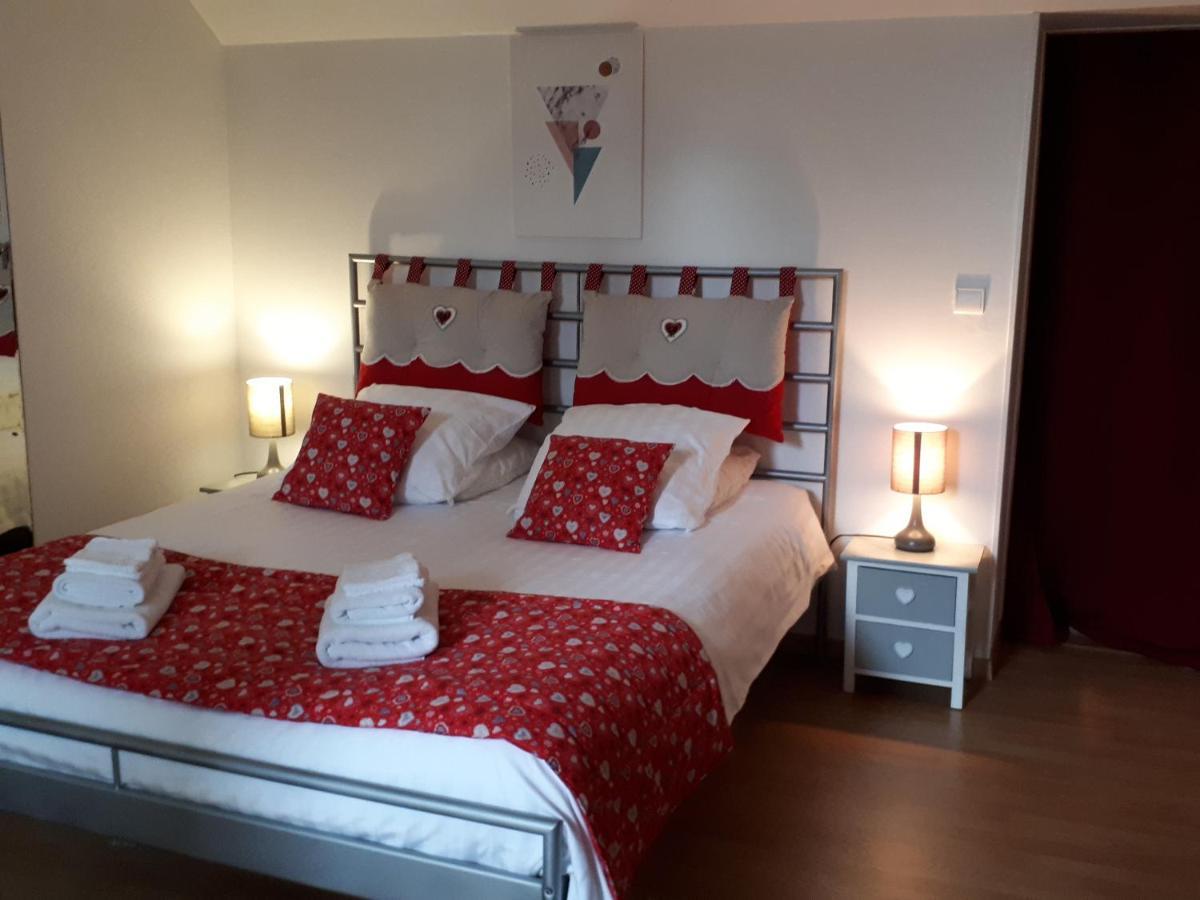 L'Aur~Elie Bed & Breakfast Lalinde Eksteriør bilde